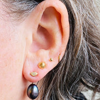 Incredibly unique!! - Pearl and 14k gold diamond eye earrings - Vintage Swedish 1930-1970