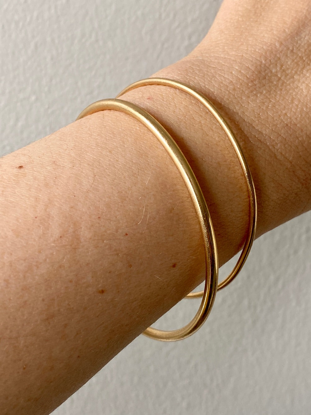 Scandinavian vintage 14k Gold tubular bangle