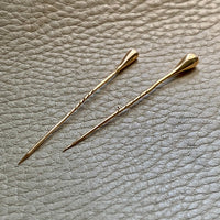 Two 18k gold droplet scarf or hat pins - Sweden 1920s