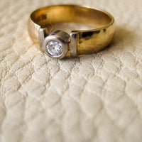1996 Swedish brilliant cut diamond set in 18k gold - ring size 6.5