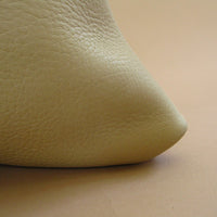 Wedge bag - Thick cream bull hide