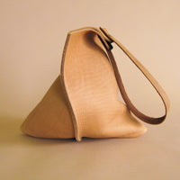 Wedge bag - Cashew bull hide