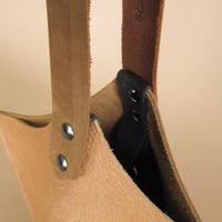 Wedge bag - Cashew bull hide