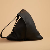 Wedge bag - True black bull hide