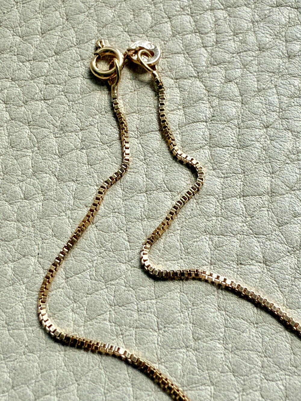 Italian vintage 18k gold box link necklace by Balestra - 17 inch length