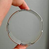 1967 Isaac Cohen signed Bangle Bracelet in 50g Sterling Silver – 8.1 inch interior circumference
