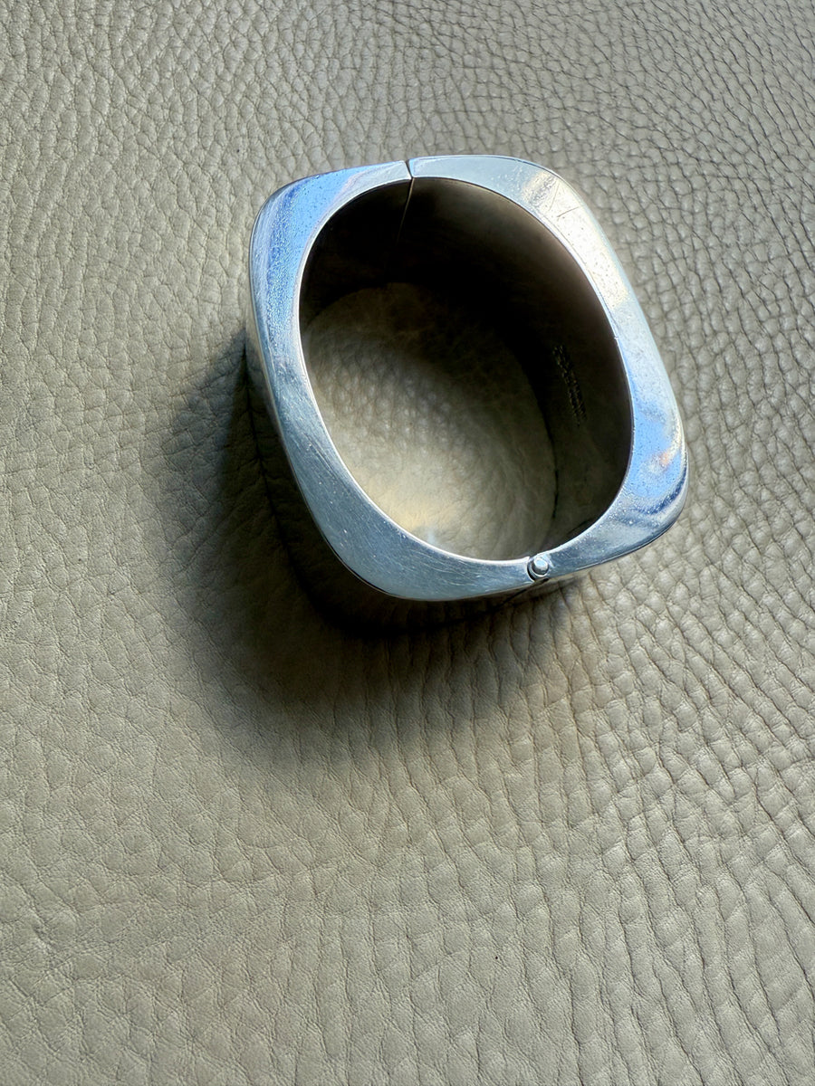 WIDE Sterling Silver Taxco Hinged Bangle - 6.6 inch interior circumference