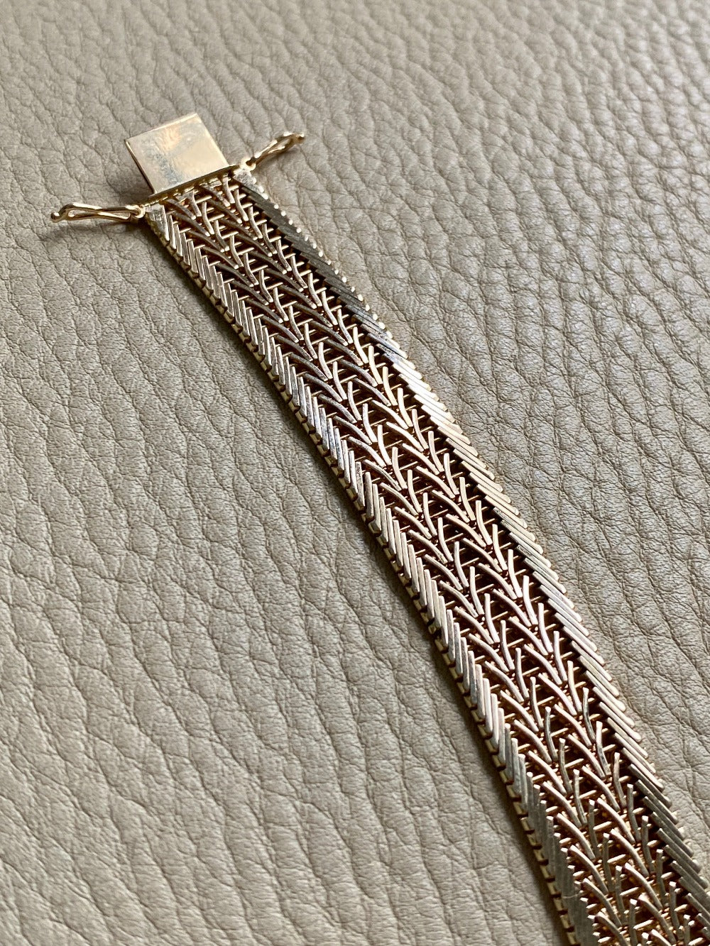 Phenomenal Danish link bracelet in 14k solid gold - by Jørn Arne Backhausen - 6.75 inch length