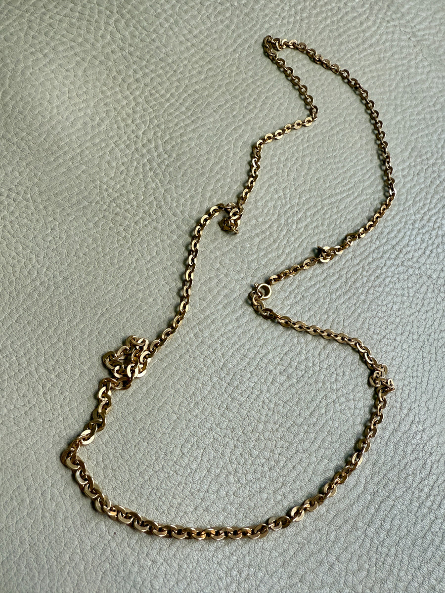 Italian Midcentury era Vintage Flat Oval link long chain in 18k gold - 32.3 inch length