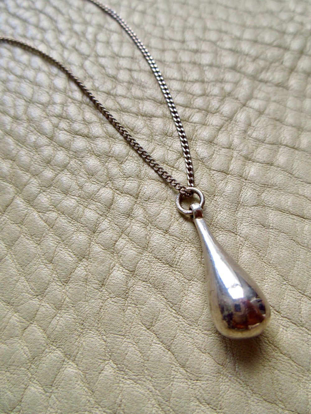 Vintage Silver Droplet Pendant & Chain - 21.5 inch length