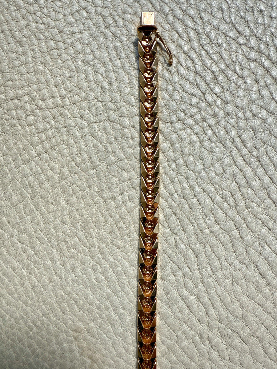 Chevron Dimensional Link Bracelet in 18k Gold - Vintage 1970s era - 7.3 inch length