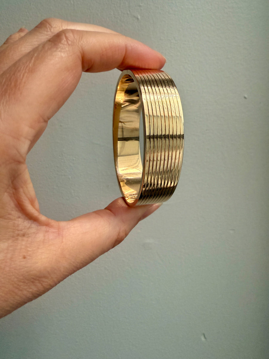 Unique! Architectural Wide 14k Gold Hinged Bangle with Linear Grooves - 6.9 inch oval interior circumference