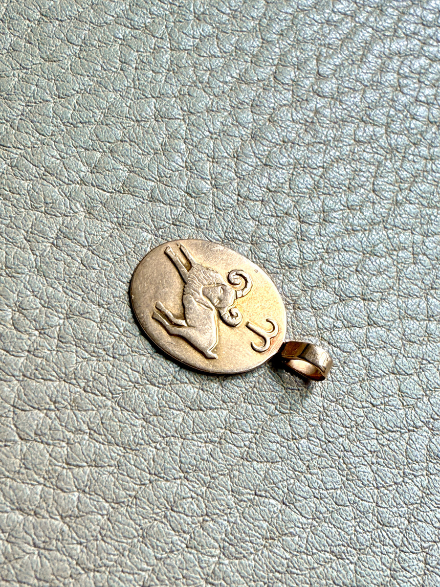 18k gold vintage pendant - Aries Ram Zodiac Medallion