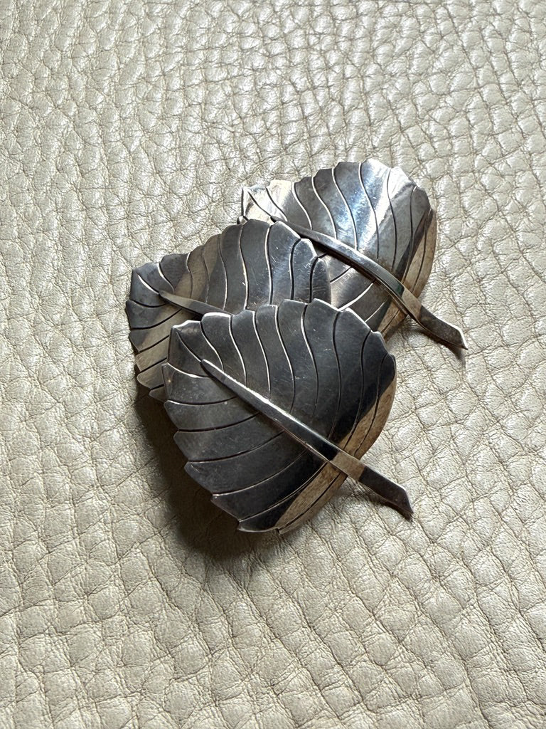 1948 Vintage Stigbert Three-Leaf Brooch in Sterling Silver – 2 inch