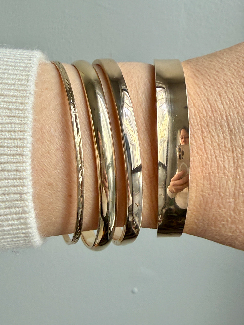 SOLID! 30 gram Vintage 14k Gold Bangle Bracelet – 8 Inch Interior Circumference
