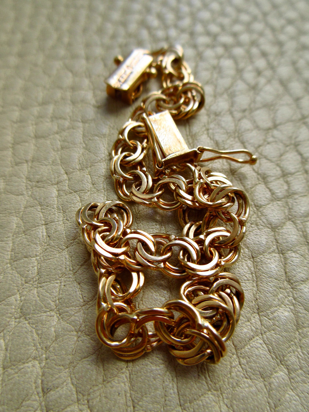 1966 Vintage Double Link Solid 18k Gold Bracelet - 7.2 inch length