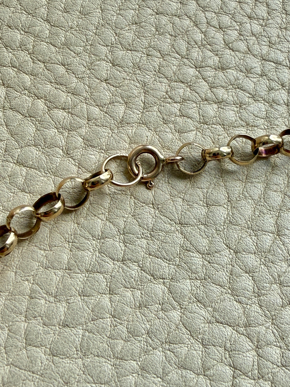 9k gold Antique Rolo Link Chain - 21 inch length
