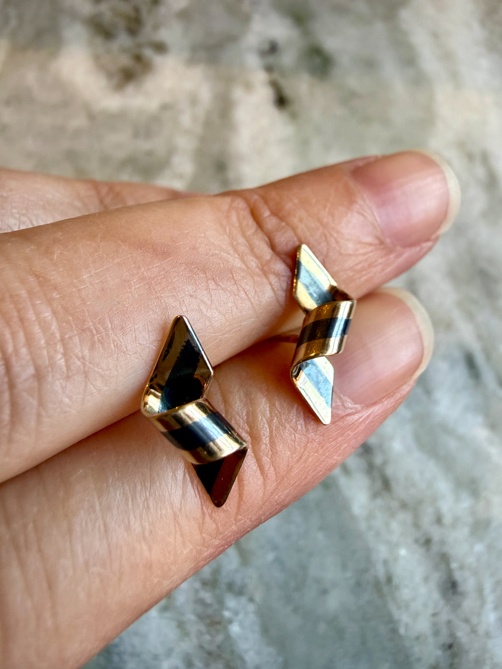 Vintage Curled Striped Ribbon Earrings 14k Gold & Silver – Paul Morelli
