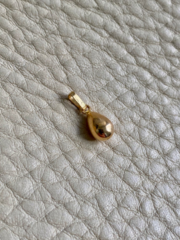 1978 Vintage Swedish 18k gold egg shaped droplet pendant