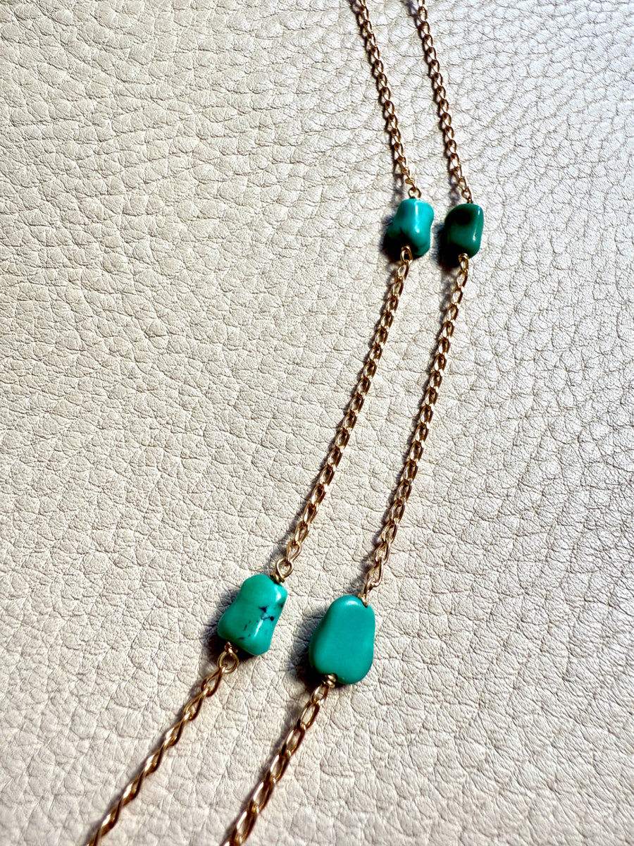 Vintage 18k gold curb link necklace with turquoise colored beads - 20.75 inch length