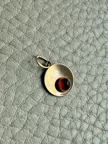18k gold vintage charm or pendant - Medallion with Red Orange Cabochon