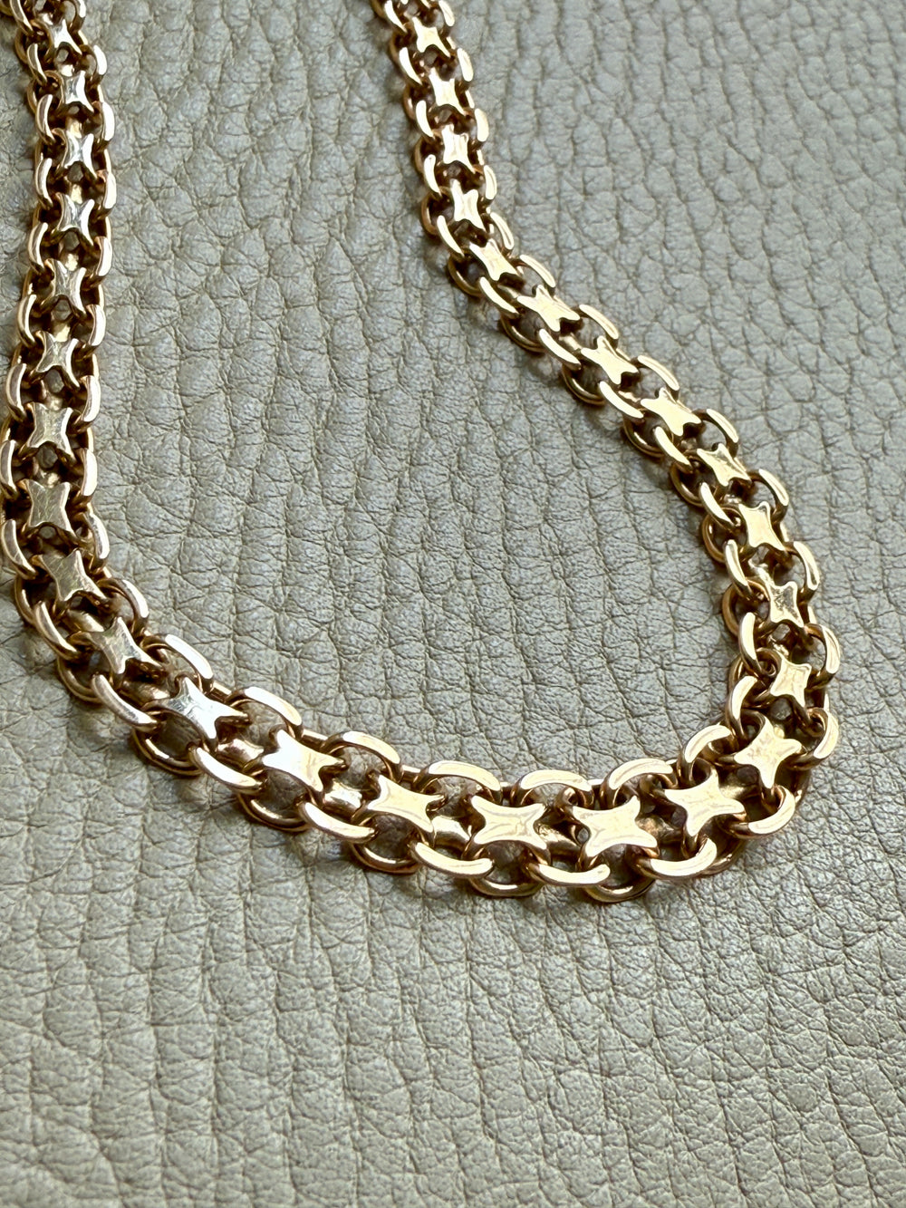 1960s era Graduated Star Link Necklace in 18k gold - 18 inch length