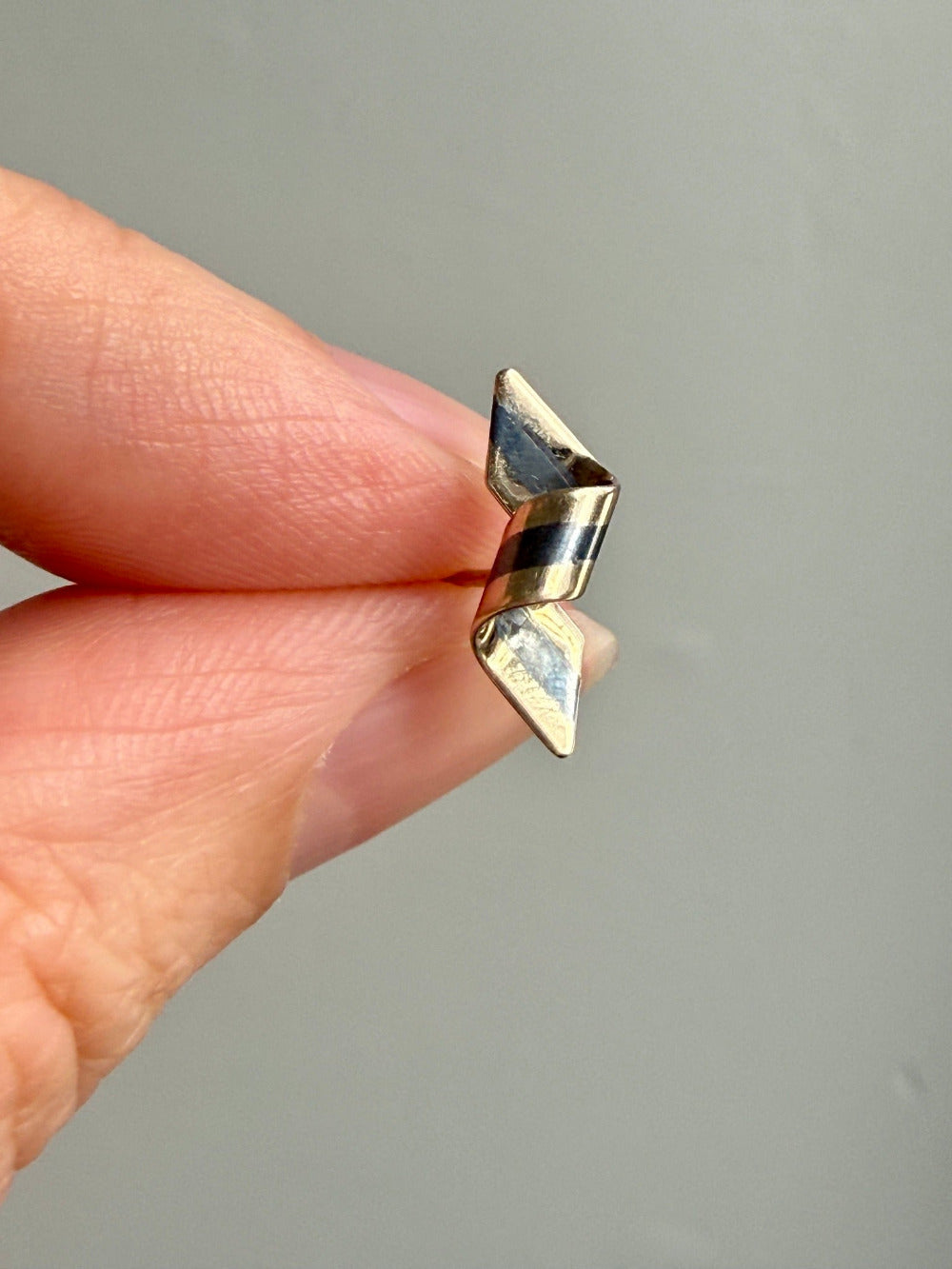Vintage Curled Striped Ribbon Earrings 14k Gold & Silver – Paul Morelli