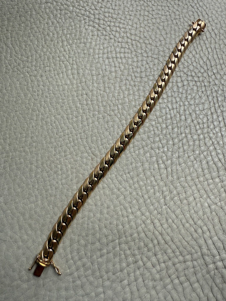 Impeccable! Vintage European 14k gold Tight Curb Bracelet with Alternating Link Texture - 7.7 inch length