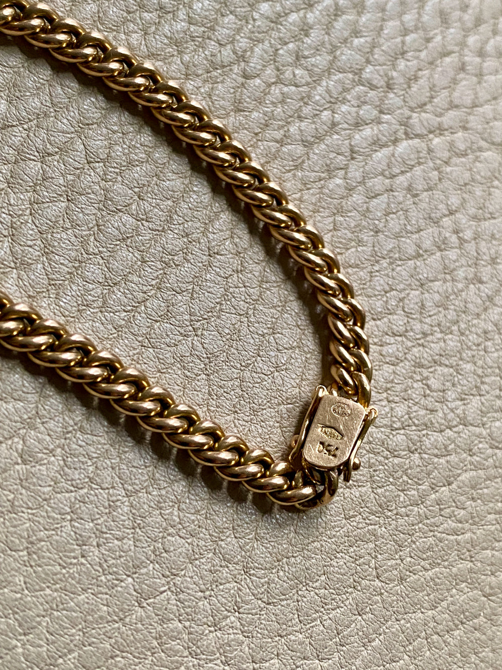 Italian vintage - Dense round curb link bracelet in 18k yellow gold - 7.25 inch length