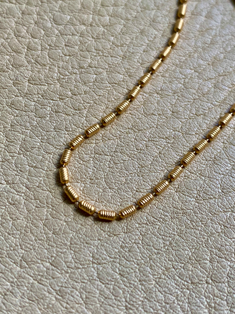 Dainty gold coil link necklace - 18k gold - 16.5 inch length - Italian vintage