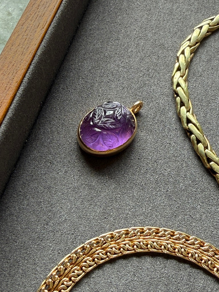 1979 Swedish Hand Carved Domed Amethyst Pendant 18k Gold – 1 inch drop