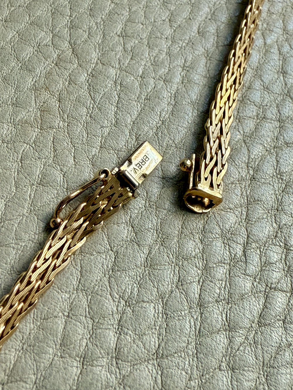 1944-1968 UnoAErre Italian Woven Flat Lay Necklace in 18k Gold - 16.75 inch length