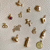 18k gold Swedish vintage charm or pendant - Number '13'