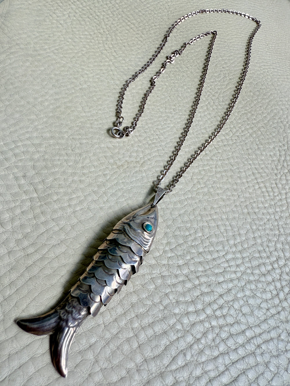 Midcentury era Silver Articulated Fish Pendant Necklace - 27.8 inch length