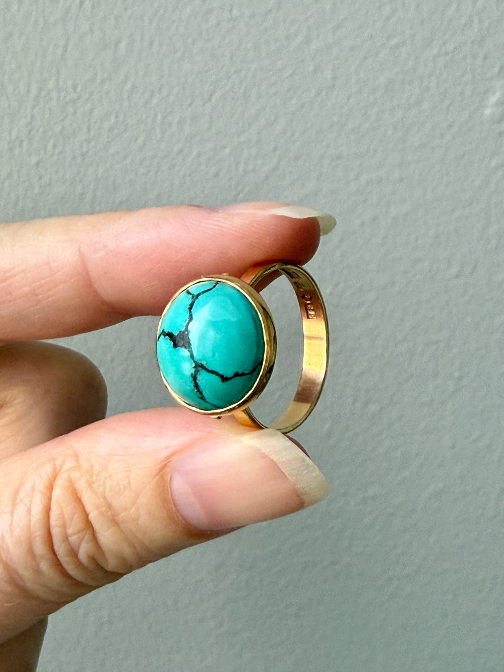 1966 Vintage Swedish 18k Gold Turquoise Cabochon Ring – Size 8