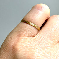 Antique Swirl Pattern 18k gold ring - Size 6.5