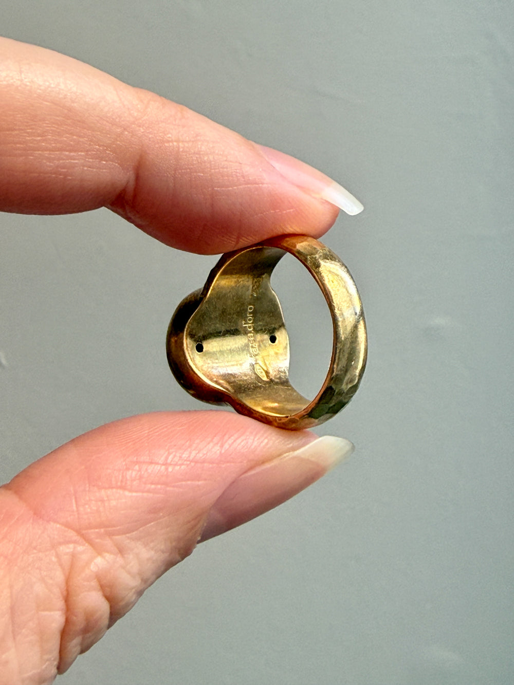 Unique! 18k Gold Vintage Signed Hammer Finish Signet Ring - Size 6.75-7