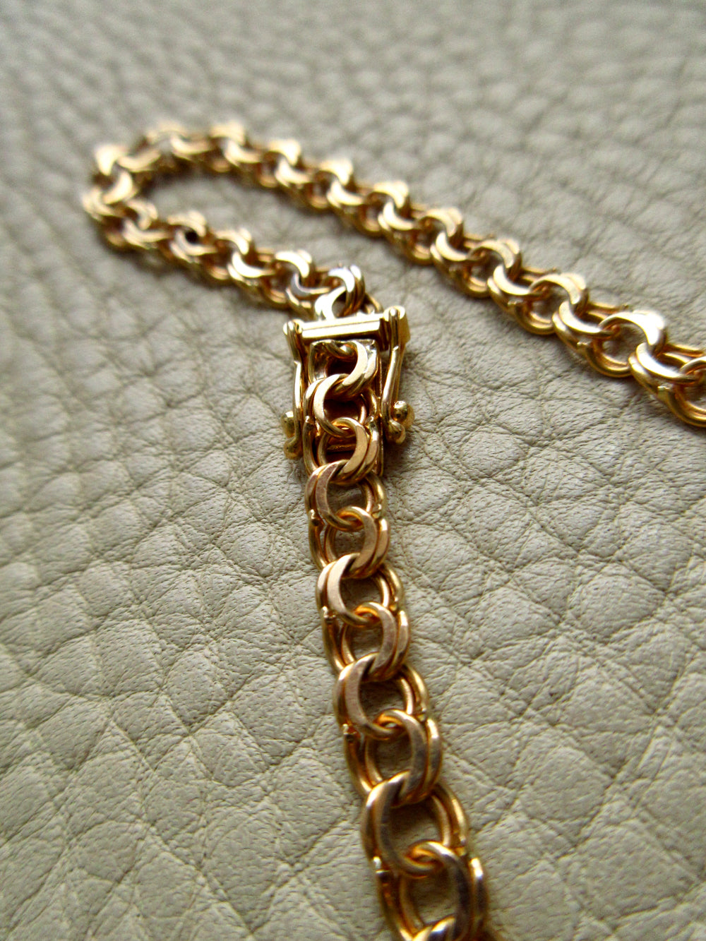 Swedish Vintage 18k Gold Necklace - Graduated Double Link Chain Necklace - 17.1 inch length