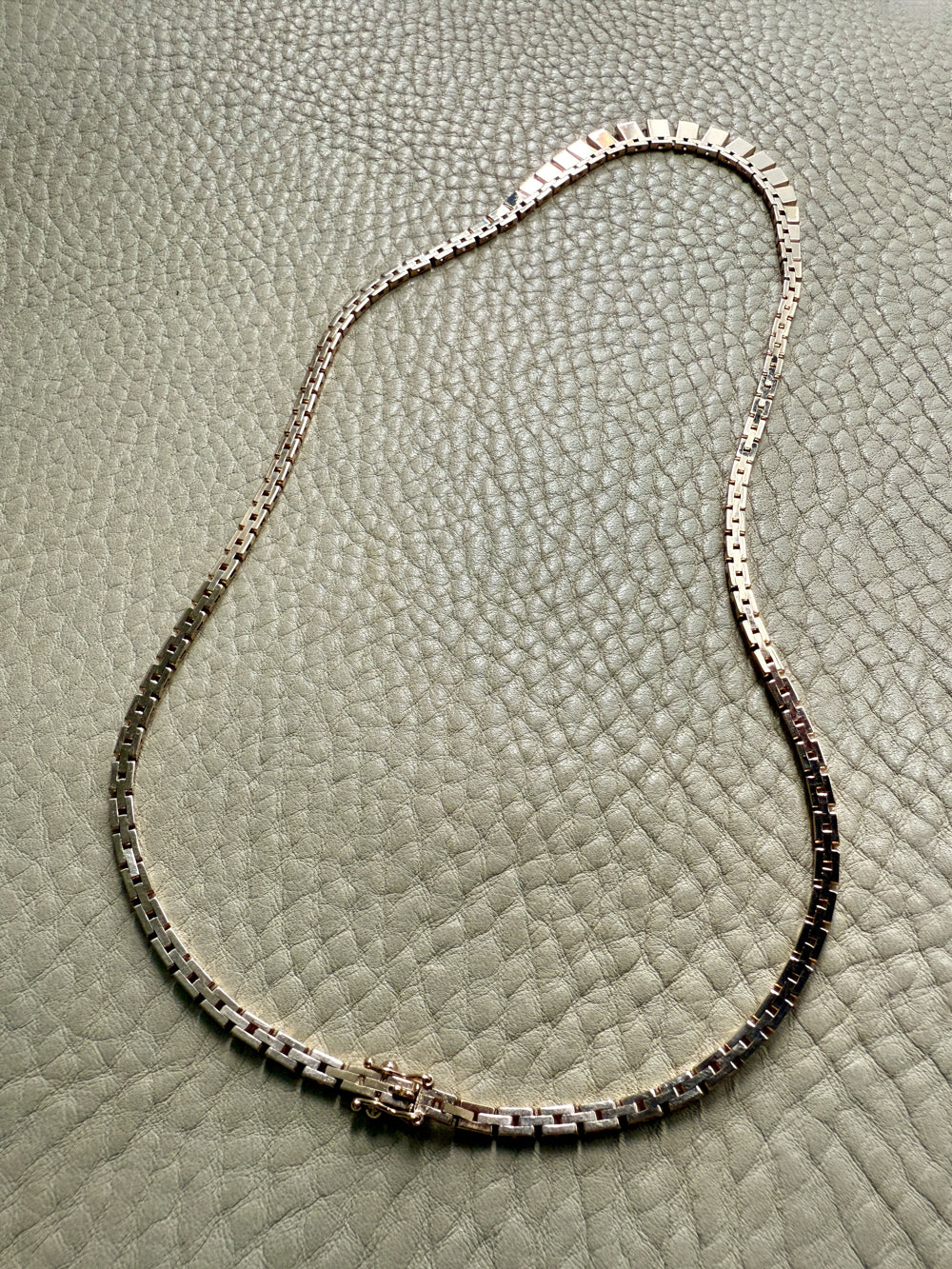 Shimmering Vintage 14k Gold Cleopatra Link Necklace - 17.8 inch length
