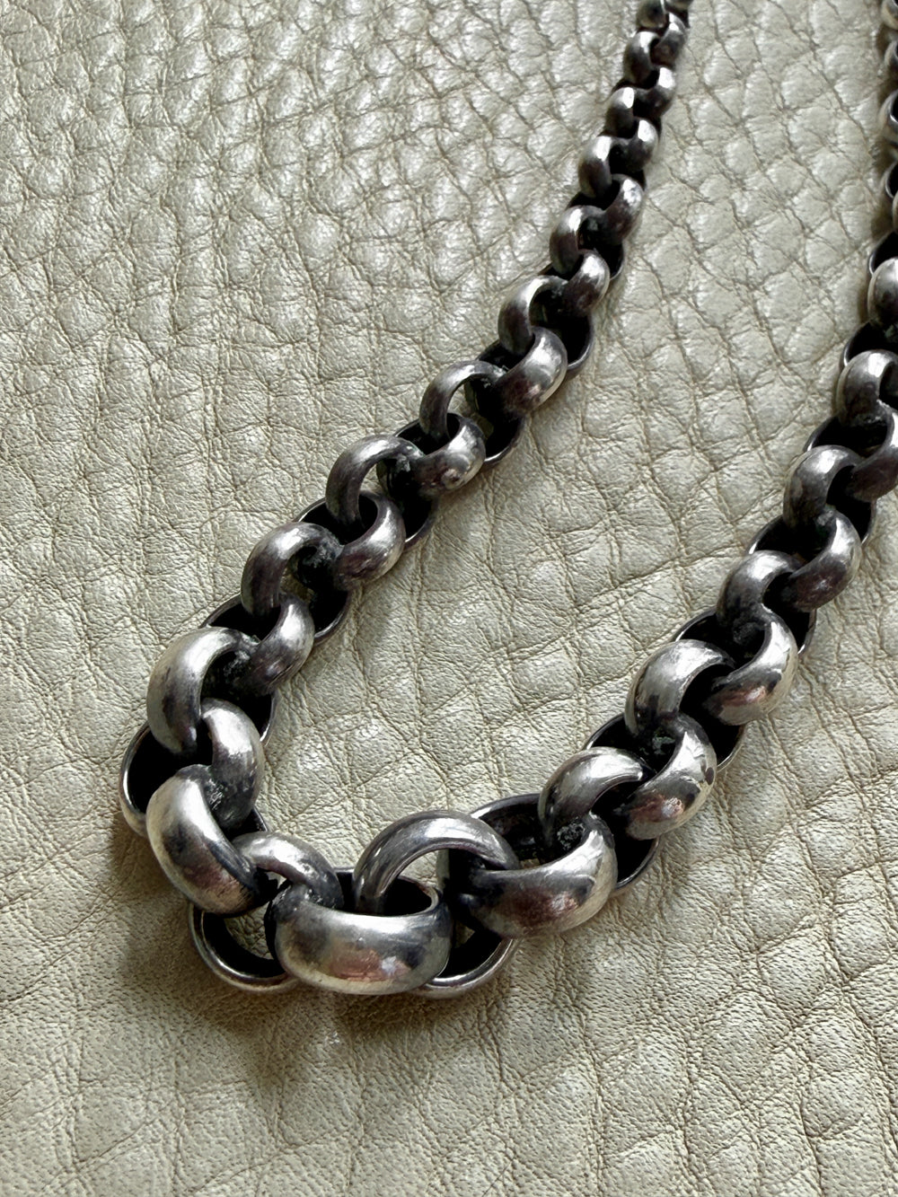 Silver Rolo Link Necklace Graduated Width - 16.8 inch length