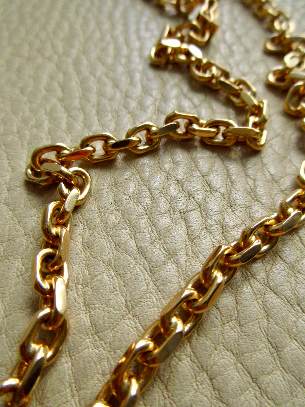 1985 Chunky 4.7mm Vintage Swedish 18k Gold 51g Biker Chain Necklace – 19.5" Length