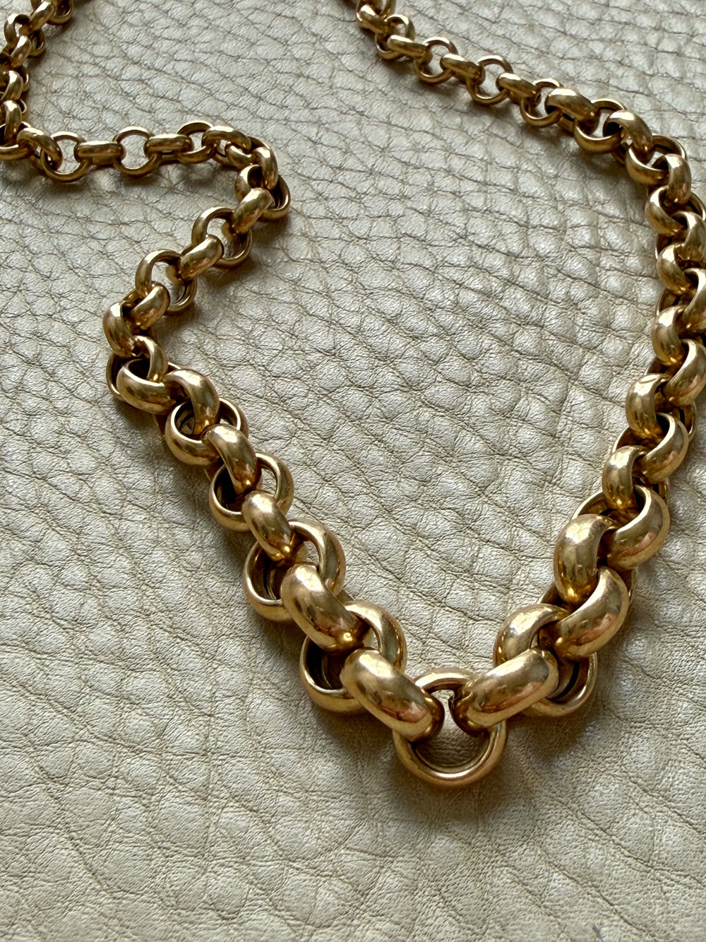 Vintage Chubby Graduated Rolo Link Necklace 18k Gold – 18.25 Inch Length