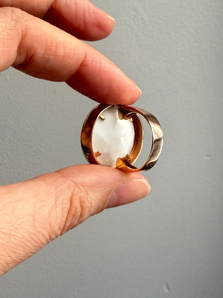 18k Gold Vintage Italian Cocktail Ring with Faceted White Stone - Size 7