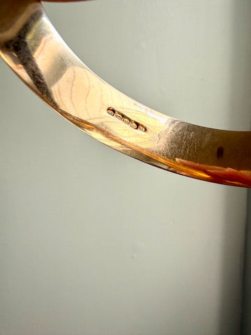 BEAUTIFUL! 1966 Finnish Vintage Round Wide Hinged Bangle 14k Gold- 7.3 inch interior circumference