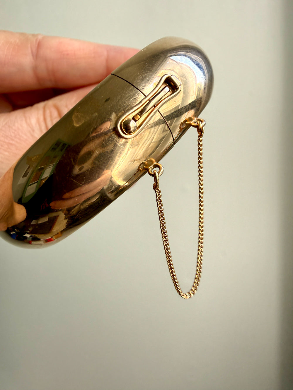BEAUTIFUL! 1966 Finnish Vintage Round Wide Hinged Bangle 14k Gold- 7.3 inch interior circumference