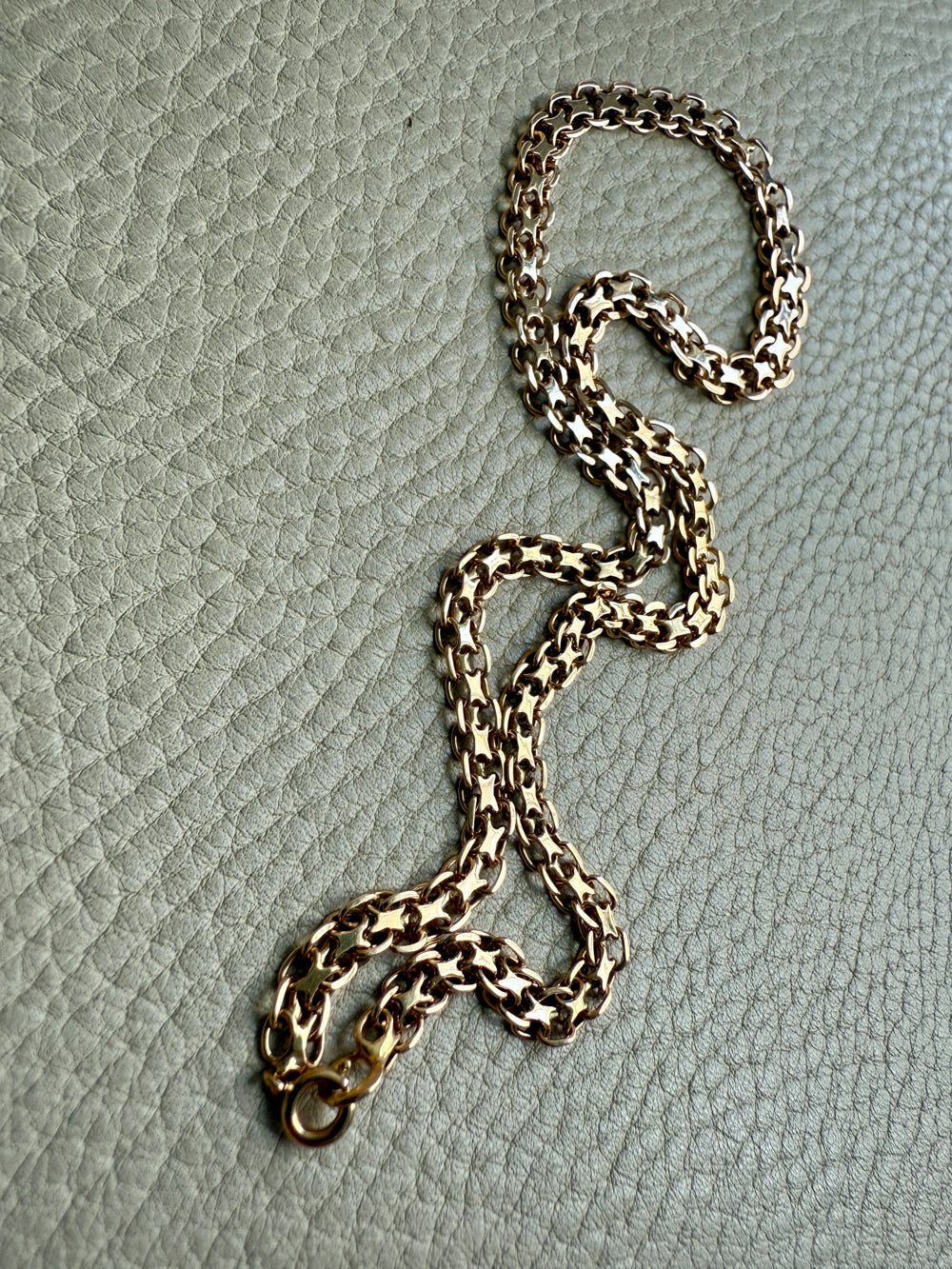 1960s era Graduated Star Link Necklace in 18k gold - 18 inch length