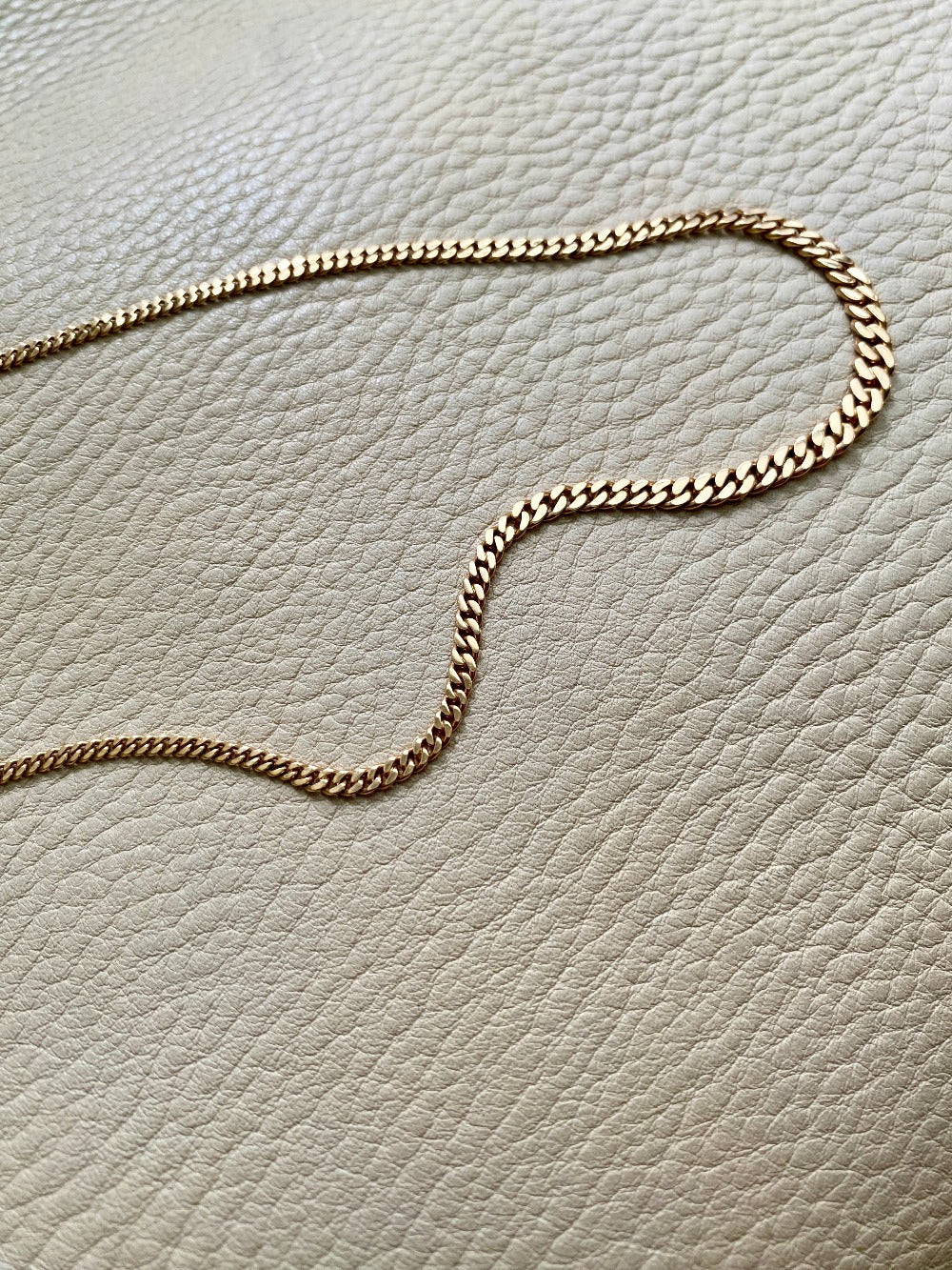 18k gold graduated curb link necklace, vintage from Sweden 1950s