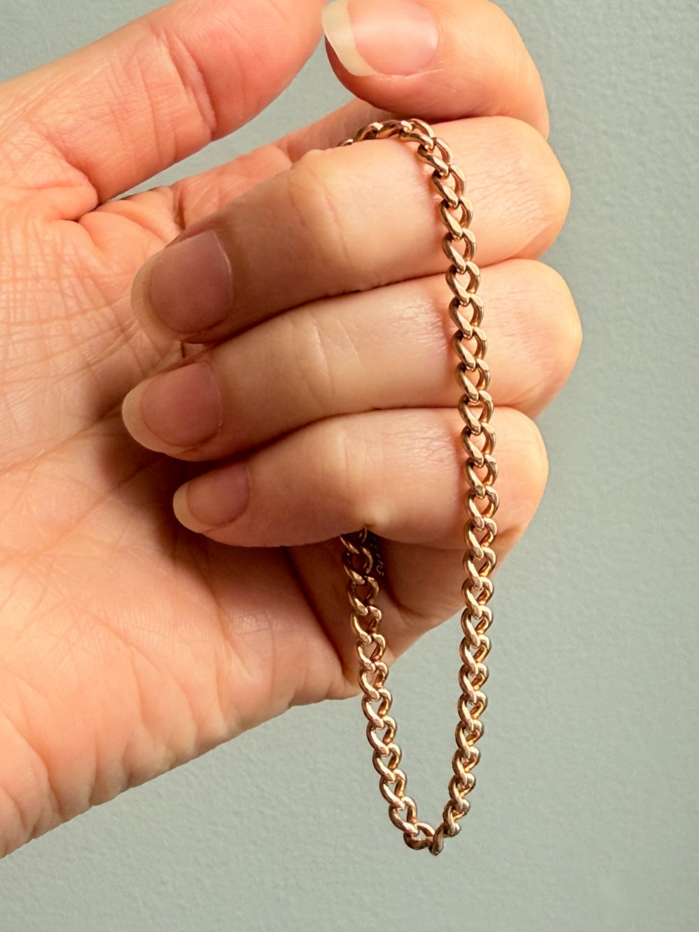 Circa 1900 Chubby Curb Link Bracelet in 18k rosy gold - 7 inch length