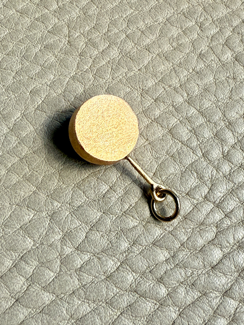 Vintage Scandi 18k gold Star Sapphire Pendant