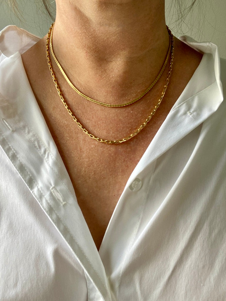 Vintage Omega Link Necklace in 18k Gold- Made in Trissino Italy, 1960s era - 16.5 inch length
